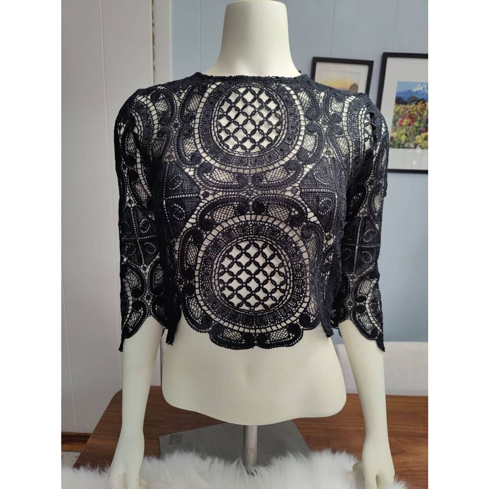 Lovecat Lace Crop Top with Zipper Back